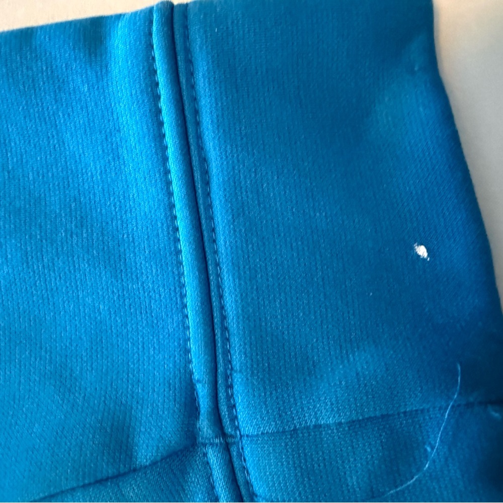 Under Armour Vibrant Blue Pullover with Logo - Picture 4 of 10